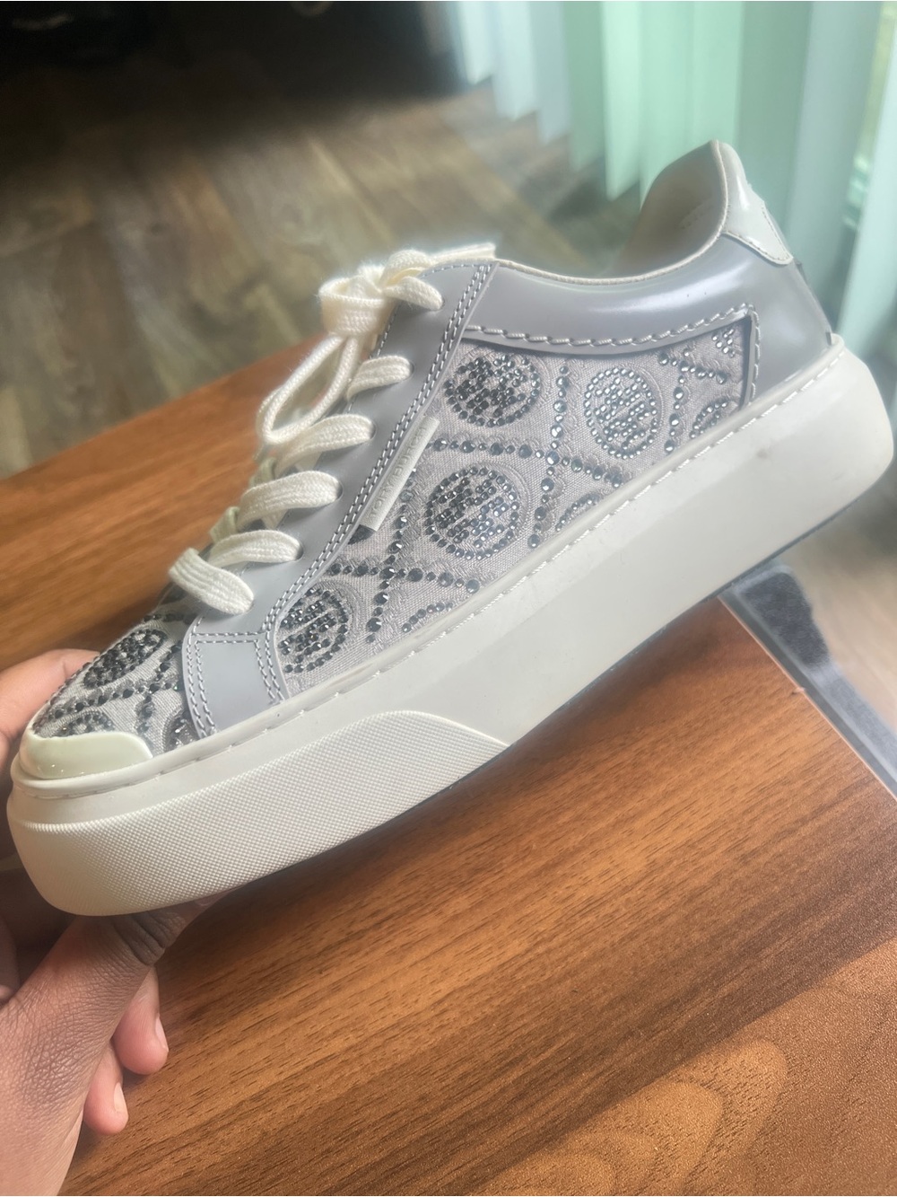 Tory Burch T Monogram LadyBug Sneaker (sz 7.5) - Picture 3 of 6